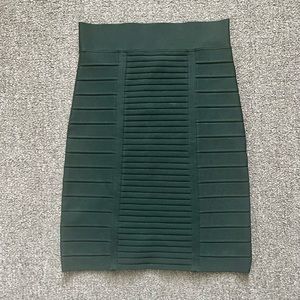 BRAND NEW! BCBGMAXAZRIA Bandage skirt Mini skirt Fern Size XS LHL3C171-862